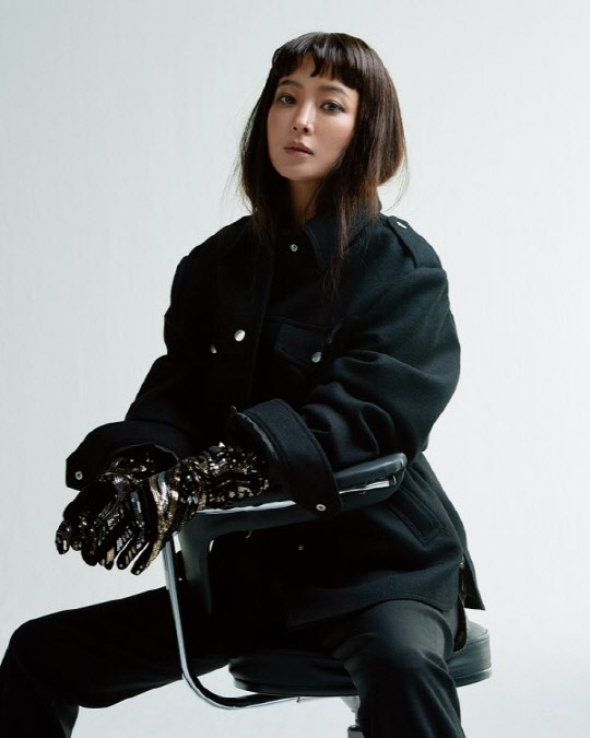 김희선 B컷    보그 코리아 제공